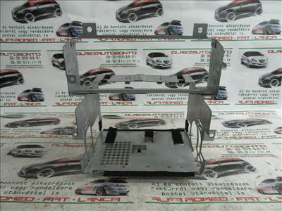 Lancia Thesis rádió keret