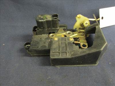 Alfa Romeo 156 jobb első ajtó zár 18110242