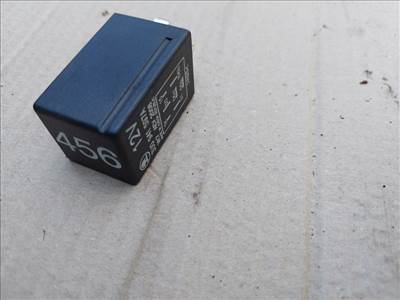 Skoda Superb-Octavia VW Sharan-Polo lámpa relé 3U0941597A