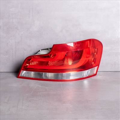 BMW 1er E88 jobb hátsó lámpa