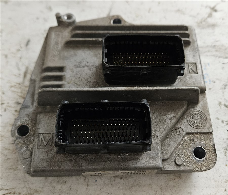 Opel Astra H 1.6 Motorvezérlő Z16xep 55561172 1. kép