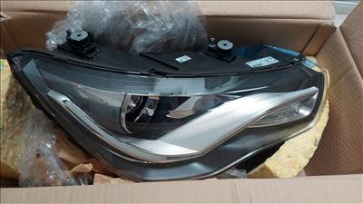 Audi A1 bí-xenon 8XO 941 044 fényszóró eladó.