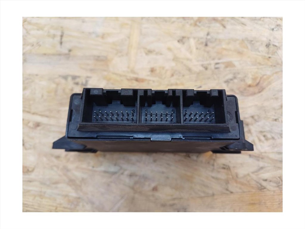 Audi A6 C6 4F ( 2004-2011) Tolatóradar Vezérlő Elektronika  2. kép