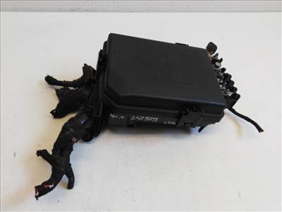 Opel Astra K  biztosítéktábla motortér 39040853