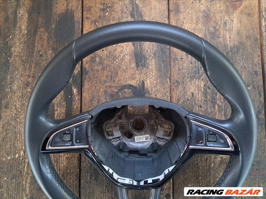 Skoda Octavia III multikormány  2. kép