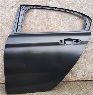 Fiat Tipo 2015- szedán utángyártott új bal hátsó ajtó 52161646