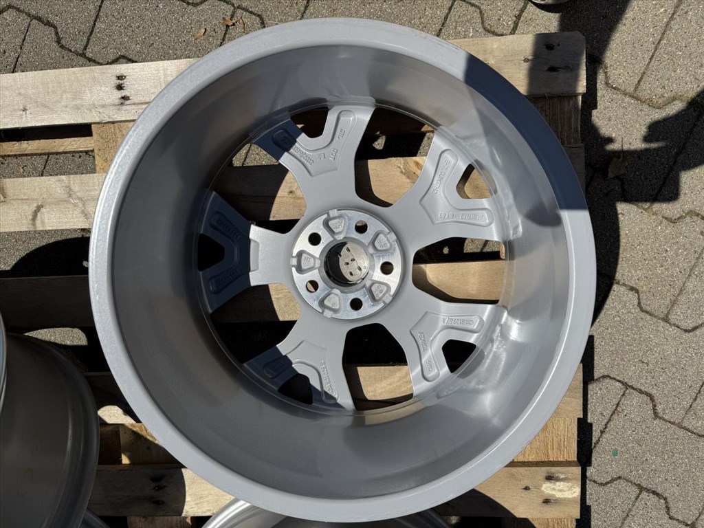 R17 5x100 Original Audi A1 A2 A3 TT Y-spoke 7J ET43 új demo gyári alufelnik felnik  5. kép