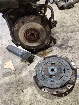 Daihatsu Charade bontott motorja