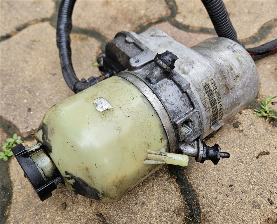 Opel Astra H, Opel Zafira B Szervó szivattyú TRW 33561441 2. kép