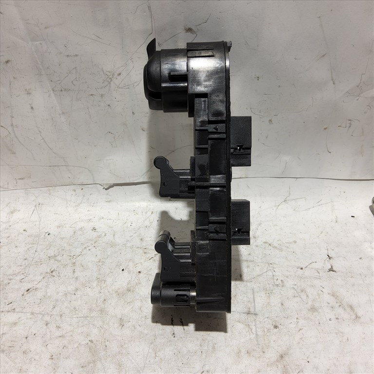 Alfa Romeo Giulietta bal első ablakemelő kapcsoló 4 elektromos ablak 156106168 2. kép