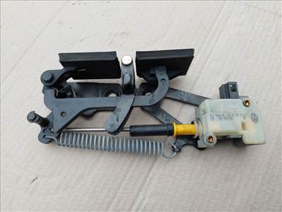 Volkswagen Phaeton csomagtérzár a hátfalba motorral 3D5827517B