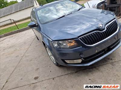 Skoda Octavia III bontott alkatrészei