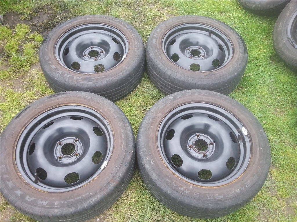  4x108 gyári Citroen/Peugeot lemezfelni, rajta 215/55R16 Maxxis nyári gumi  1. kép