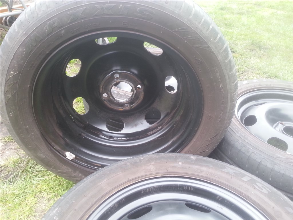  4x108 gyári Citroen/Peugeot lemezfelni, rajta 215/55R16 Maxxis nyári gumi  5. kép