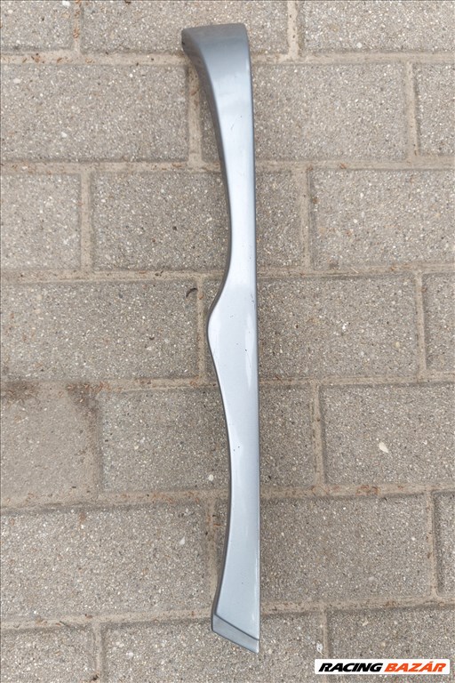 BMW 3-as sorozat E46 facelift, bal lámpa alatti díszcsík,  fényszóró alatti díszléc  1. kép