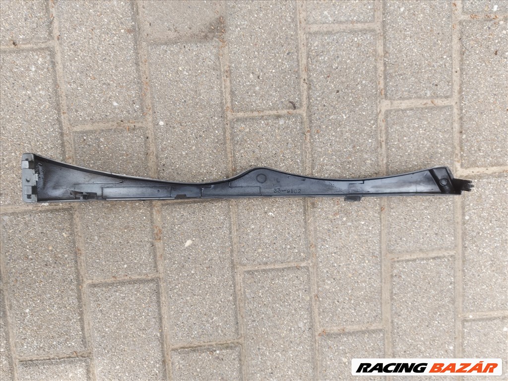 BMW 3-as sorozat E46 facelift, bal lámpa alatti díszcsík,  fényszóró alatti díszléc  3. kép