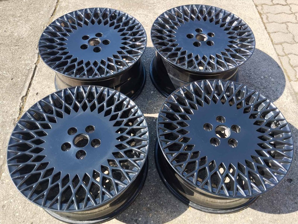 Hyundai Genesis g80 gyári alufelni, 5x114.3, 67.1, 8.5 x 19 - 9.5 x 19 5. kép