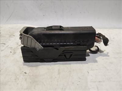 183241 Fiat Grande Punto külső biztosítéktábla elektromos csatlakozó 51736451