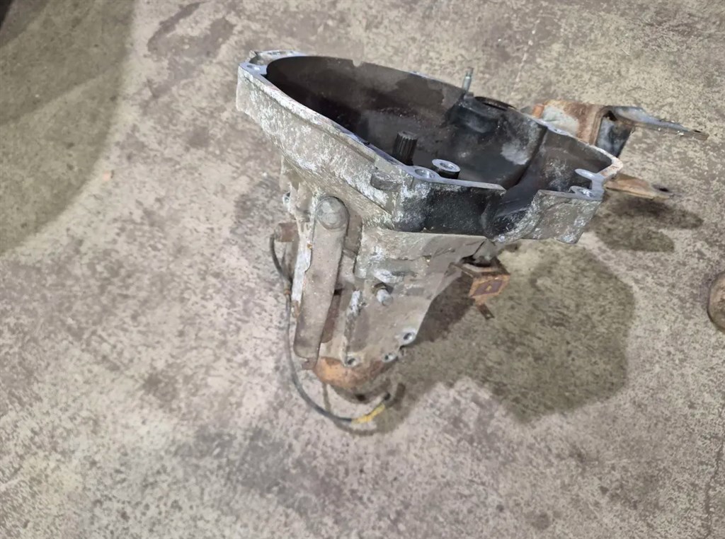 Daihatsu Applause bontott váltója és önindítója 2. kép