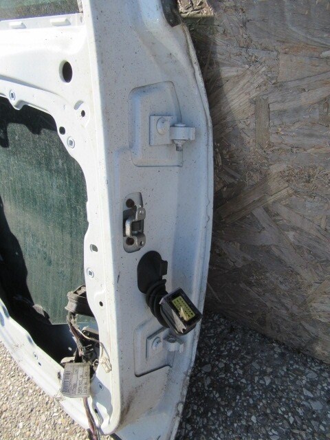 138904 Fiat Croma 2005-2010 fehér színű bal hátsó ajtó 51801610 2. kép