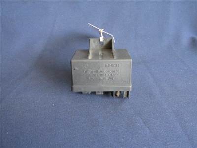 Alfa Romeo , Fiat  0281003015 számú izzító relé