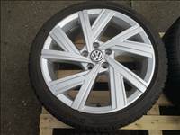 Volkswagen Golf 8 "Bergamo" 18-as gyári alukerék