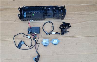 Opel Astra K Kombi Akkumulátor Tároló Elektromos Alkatrész