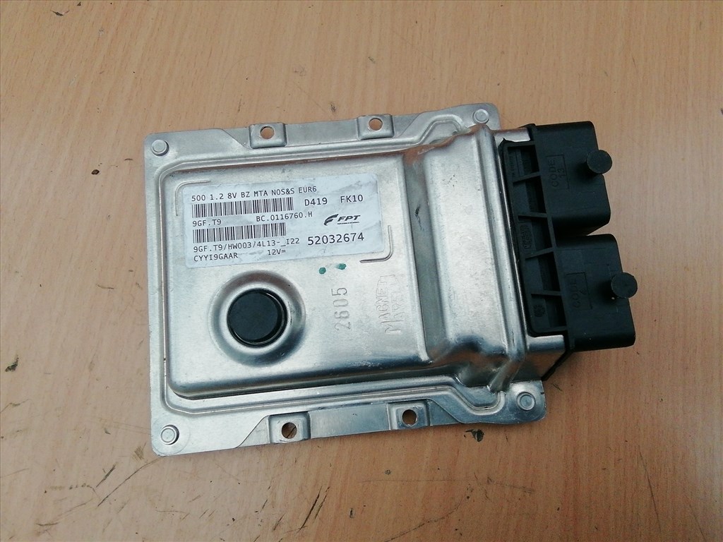Fiat 500 2015- 1,2 8v benzin Motorvezérlő 52032674 1. kép