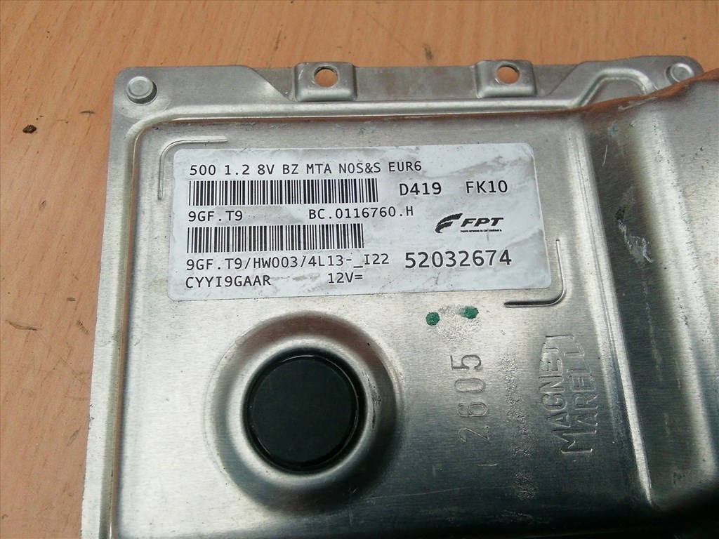 Fiat 500 2015- 1,2 8v benzin Motorvezérlő 52032674 3. kép