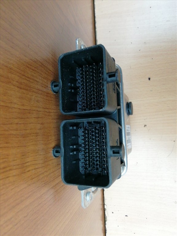 Fiat 500 2015- 1,2 8v benzin Motorvezérlő 52032674 4. kép