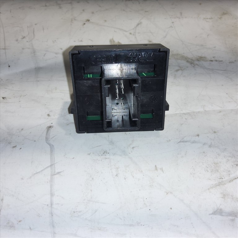 Fiat Bravo II. bal első ablakemelő kapcsoló 2x 2. kép