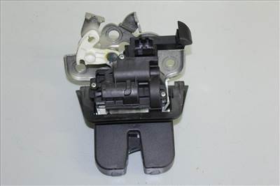 Skoda Superb II-Rapid csomagtérzár 8K9827505A