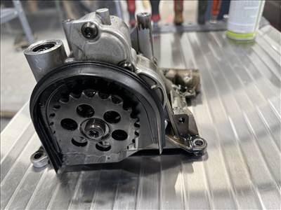 BMW N57 olajpumpa  11417823009 724808270