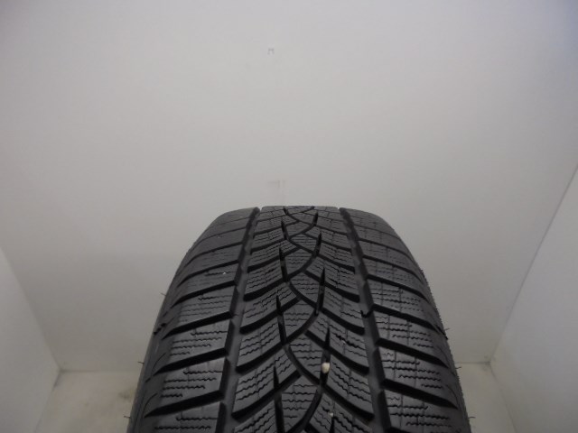 Goodyear Ultragrip Performance G1 215/65 R16  1. kép