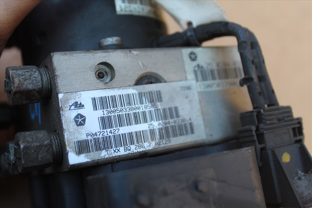 Chrysler Voyager 1996-2001 2.5TD ABS kocka (42) 25020403393 2. kép