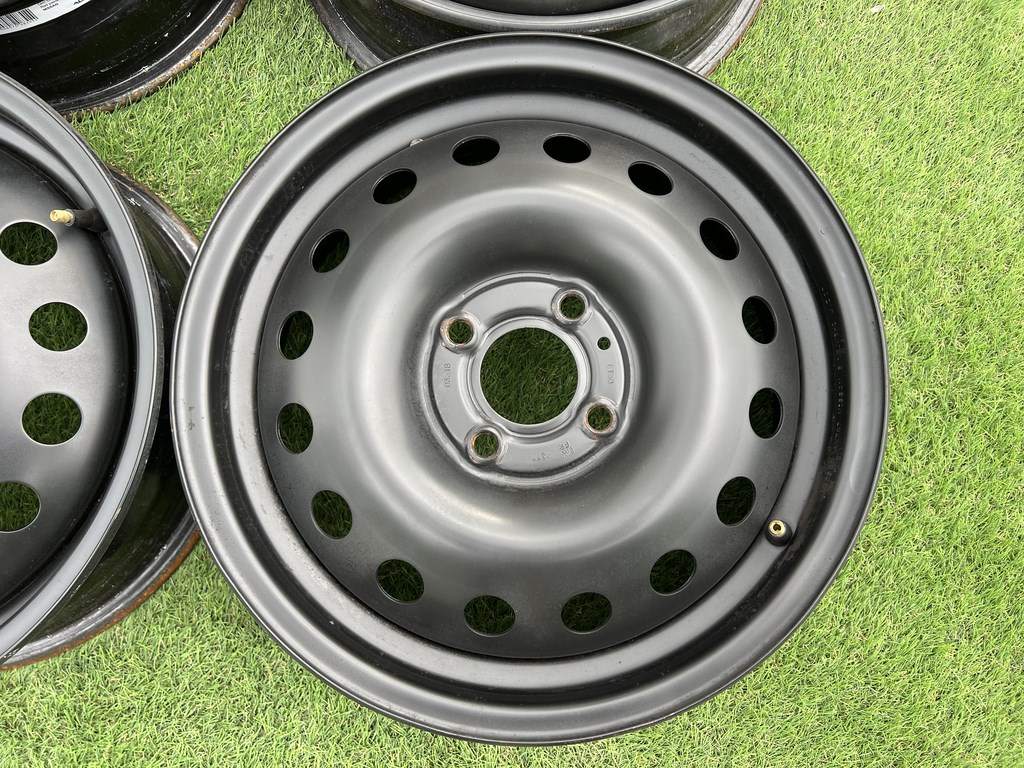 4x100 15" Renault gyári lemezfelni 5,5Jx15h2 ET50 3. kép