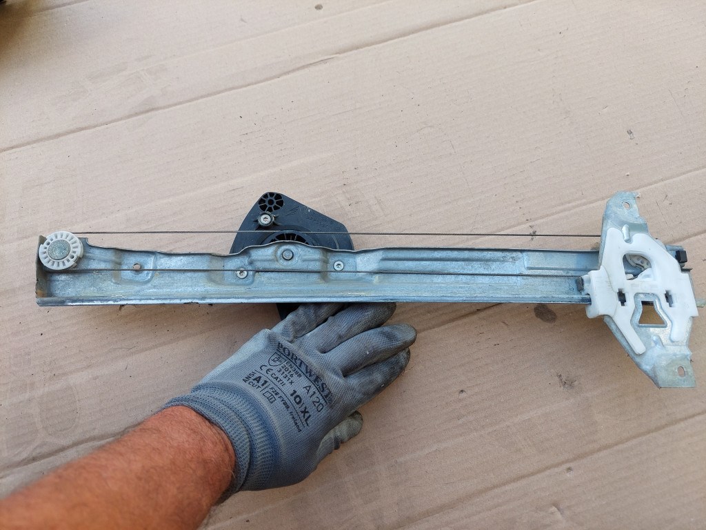 Citroen C4 II ablakemelő szerkezet bal első C4BESZ 1. kép