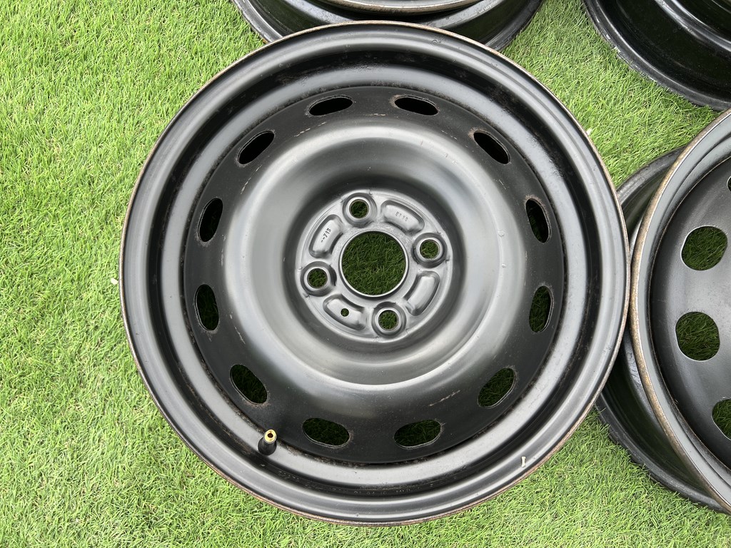 4x100 15" Toyota gyári lemezfelni 5,5Jx15h2 ET50 2. kép