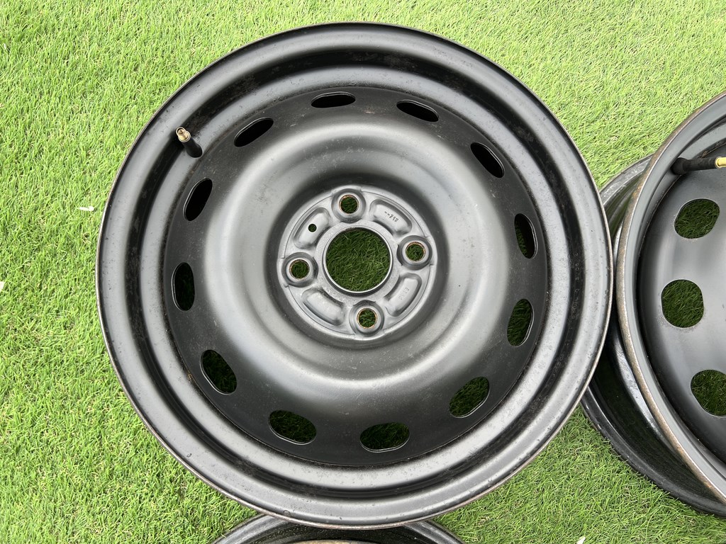 4x100 15" Toyota gyári lemezfelni 5,5Jx15h2 ET50 5. kép