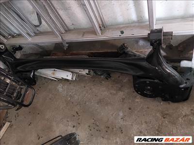 Toyota Yaris (XP210) Hátsó futómű Hátsó híd 