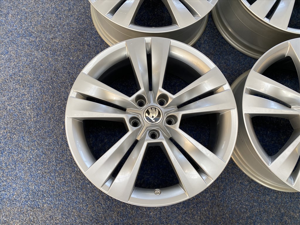 Skoda 18 gyári alufelni felni, 5x112, Kodiaq Octavia (3554) 5. kép
