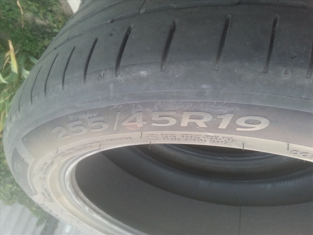  255/45R19 Hankook Ventus S1 Evo3 T2 EV nyári gumi 2022 3. kép
