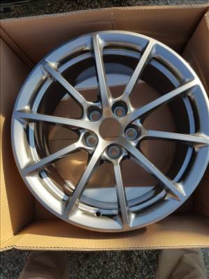 Alfa Romeo Giulia gyári új 17"-os alufelni 156127615