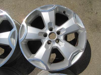 138595 Ford Kuga 18"-os alufelni garnitúra (4db) a képeken látható állapotban 8v4j1007bb