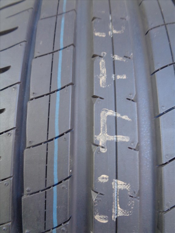 Új Dunlop 225/50R18 nyári gumi garnitúra 2024-es gyártású eladó. 3. kép