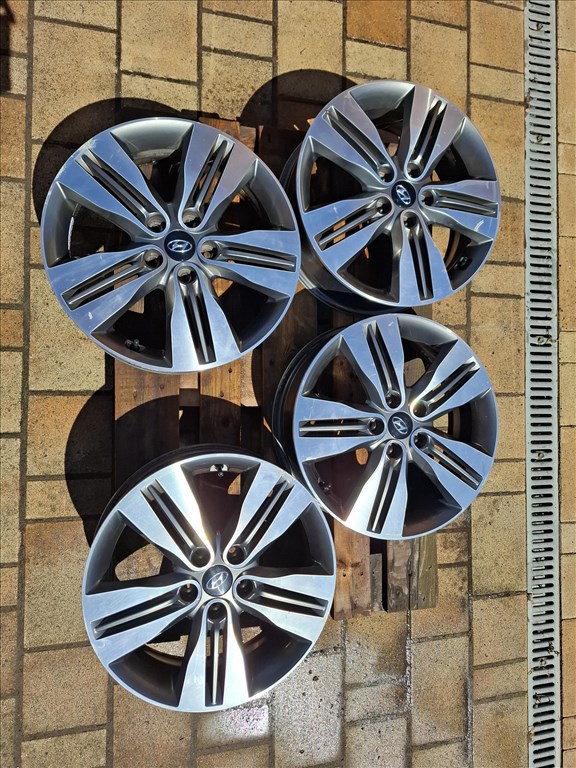  5x114.3 lyukosztású 6,5JJ 18" használt (gyári felni) alufelni 1. kép