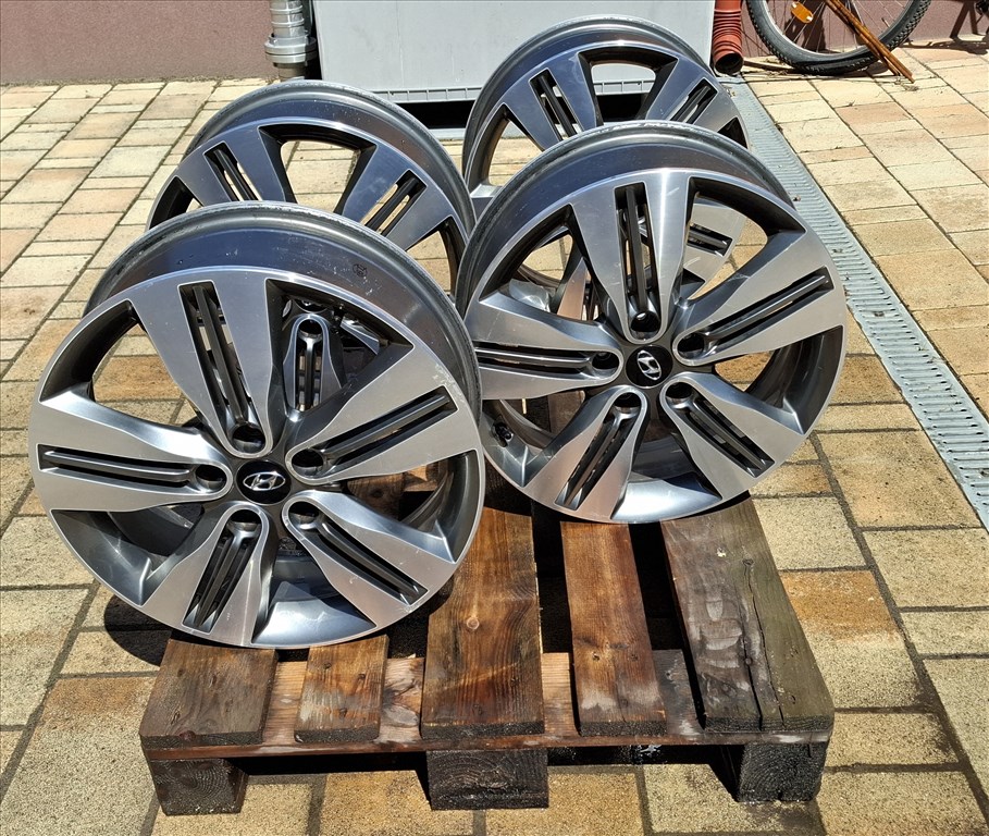  5x114.3 lyukosztású 6,5JJ 18" használt (gyári felni) alufelni 2. kép