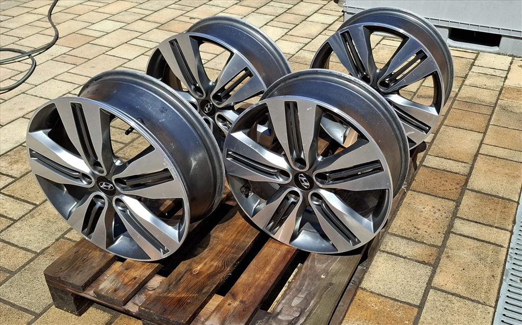  5x114.3 lyukosztású 6,5JJ 18" használt (gyári felni) alufelni 4. kép