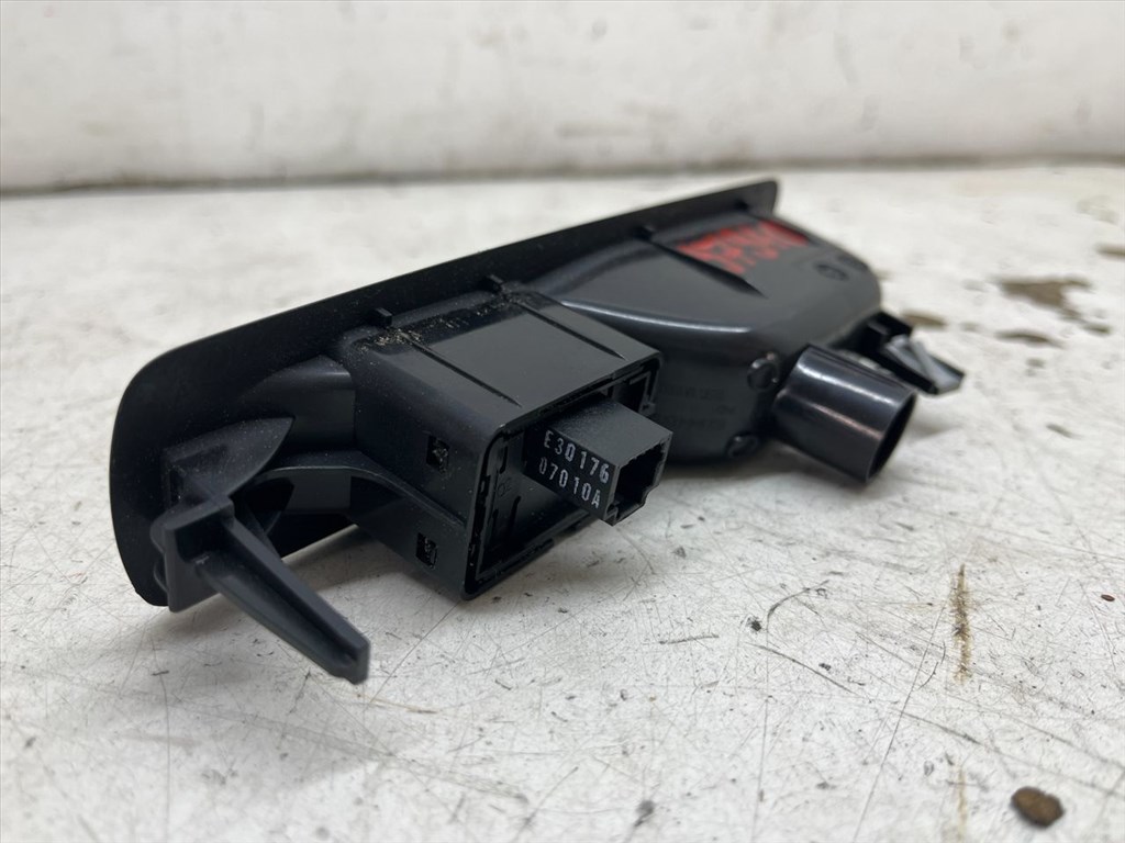 RENAULT LAGUNA III Grandtour (KT0/1) 2.0 dCi (KT01/ KT08/ KT0K/ KT0J/ KT1A/ KT1D)  Bal hátsó Ablakemelő Kapcsoló #37940# 82944002R 6. kép