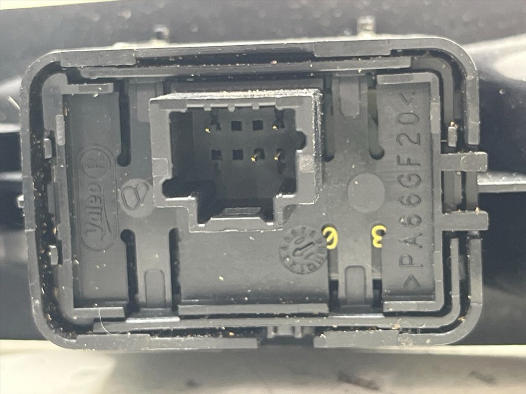 RENAULT LAGUNA III Grandtour (KT0/1) 2.0 dCi (KT01/ KT08/ KT0K/ KT0J/ KT1A/ KT1D)  Bal hátsó Ablakemelő Kapcsoló #37940# 82944002R 7. kép